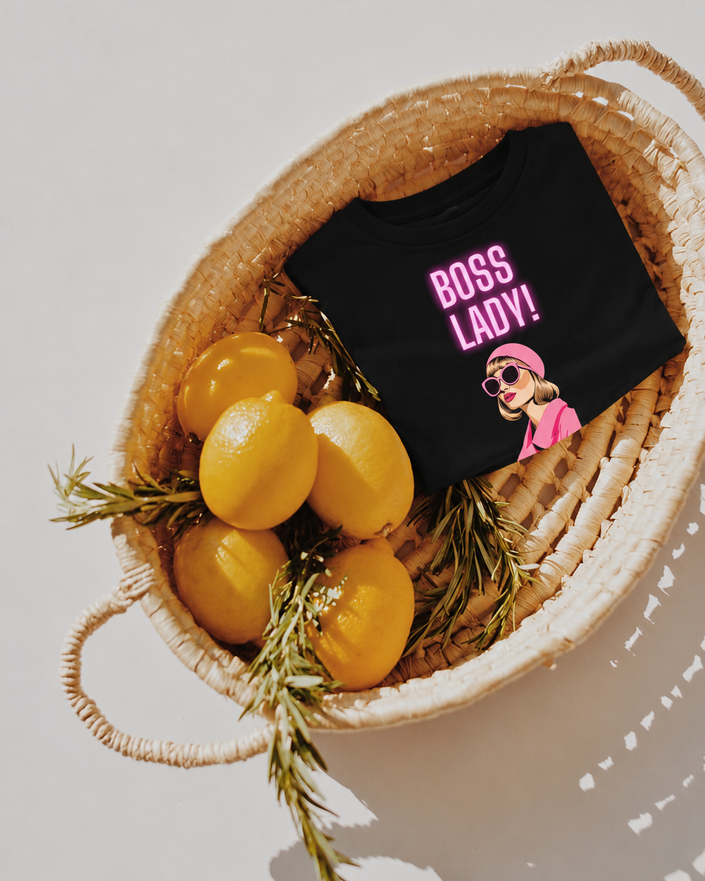 BOSS LADY CROP TEE